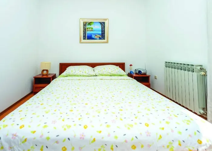 Five-bedroom Home,pool,barbecue *