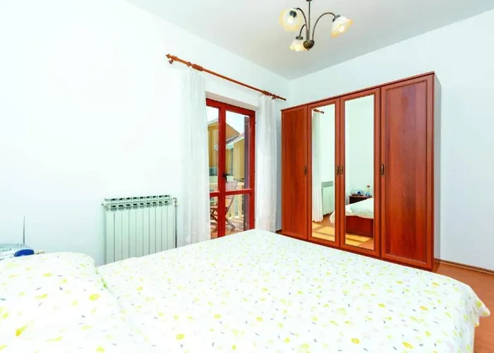 Five-bedroom Home,pool,barbecue *