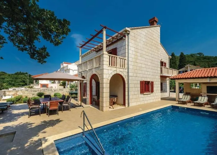 Five-bedroom Home,pool,barbecue Vakantiehuis *
