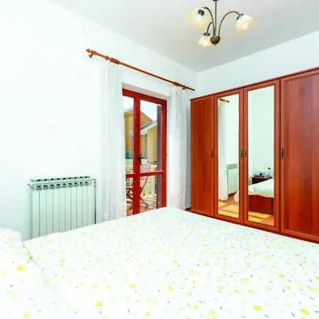 Five-bedroom Home,pool,barbecue *